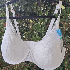 Womens 42B White Playtex Elegant White Lace Bra Underwired NWT Embroidered
